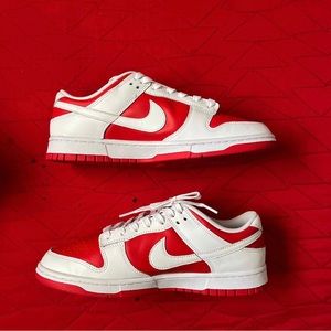 Men’s Size 9.5 Nike dunks championship reds